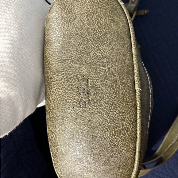 B.O.C. Born Concepts Olive Crossbody Bag - Picture 4 of 5